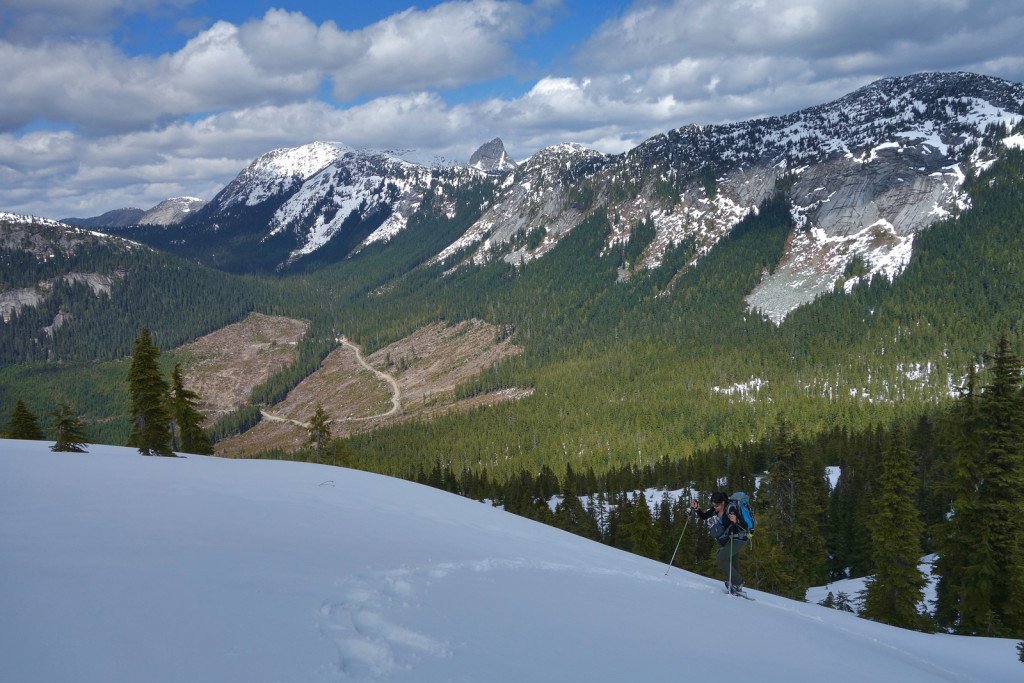 Snowshoeing the Ridge to Iago Peak